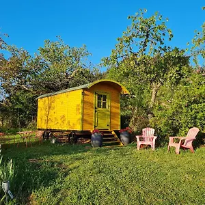 Camping Les Roulottes Du Pilat, Maclas